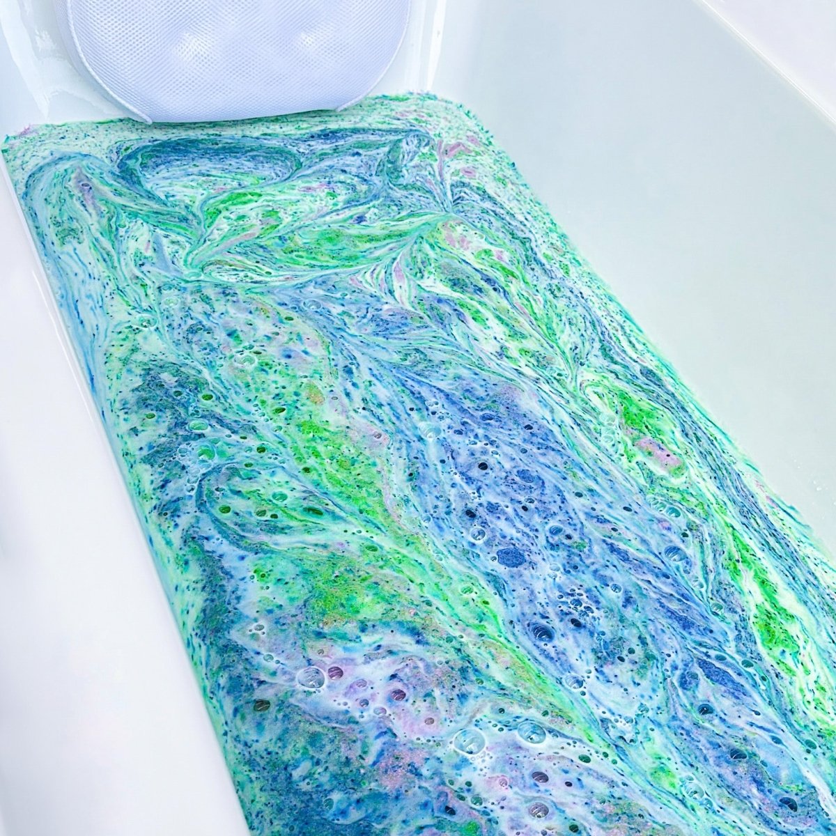 Northern Lights Bath Dust for Kids & Adults - Colourful Glitters & Mint Chocolate Fragrance - Made in Australia by Bath Box